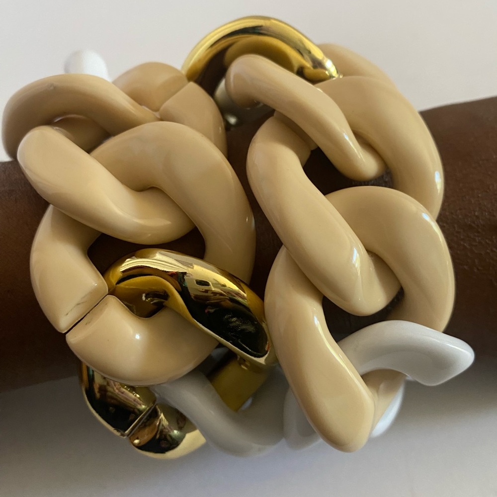 Unsigned Statement Acrylic Big Choker Necklace - image 5